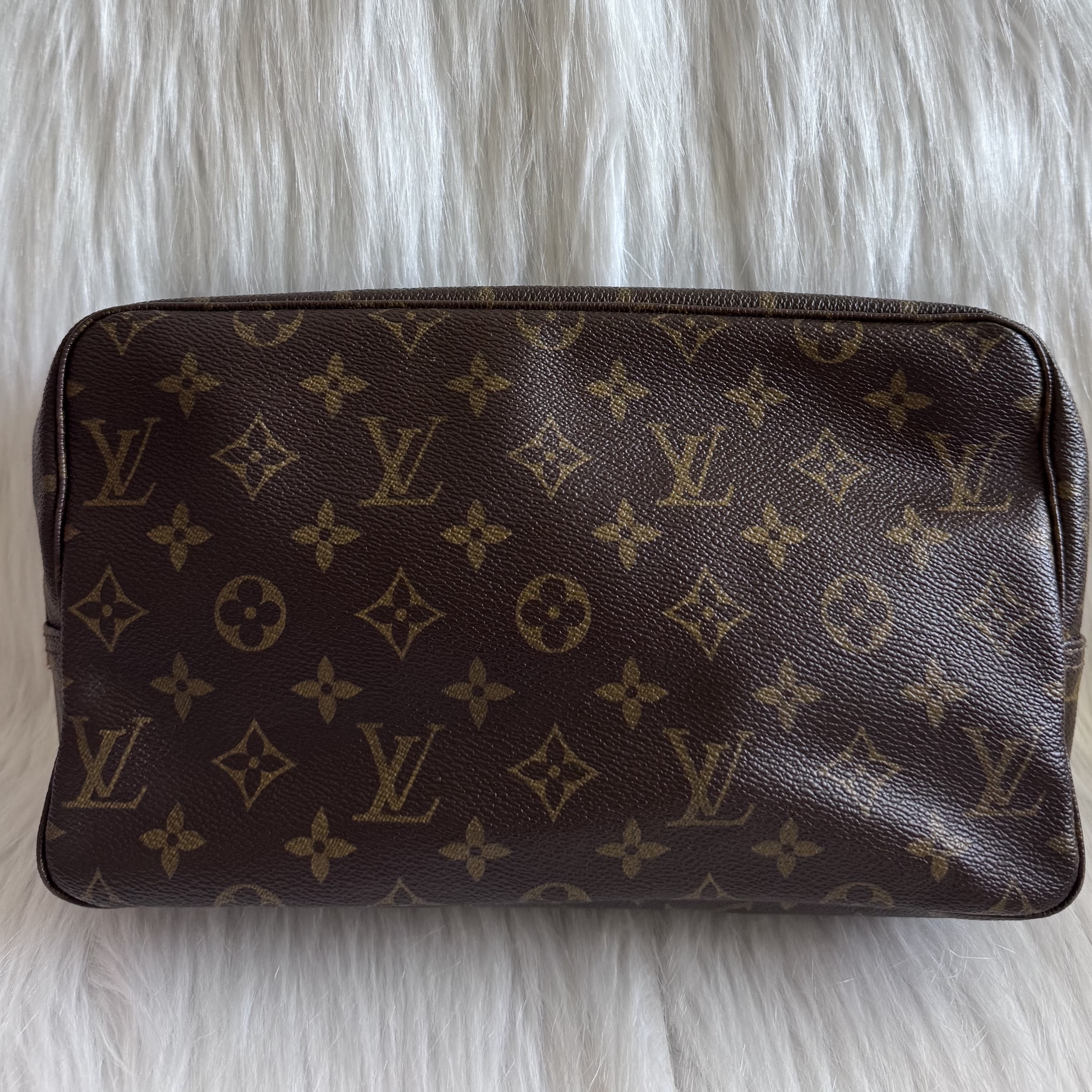 Louis Vuitton Monogram Trousse Toilet 28 Brown Canvas Very good condition - Back View