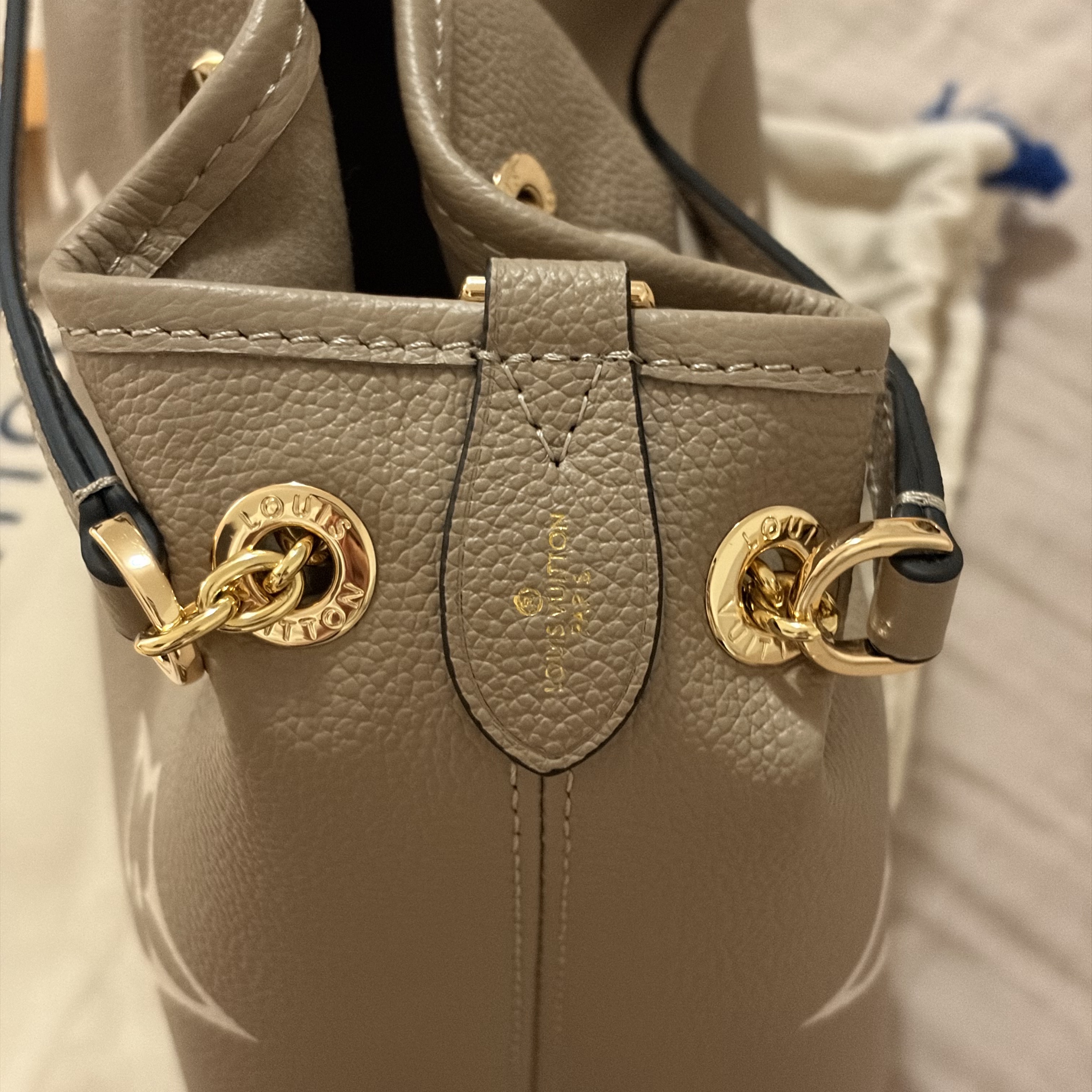 Louis Vuitton LV Bundle Beige Leather Never worn, with tag - Inside View