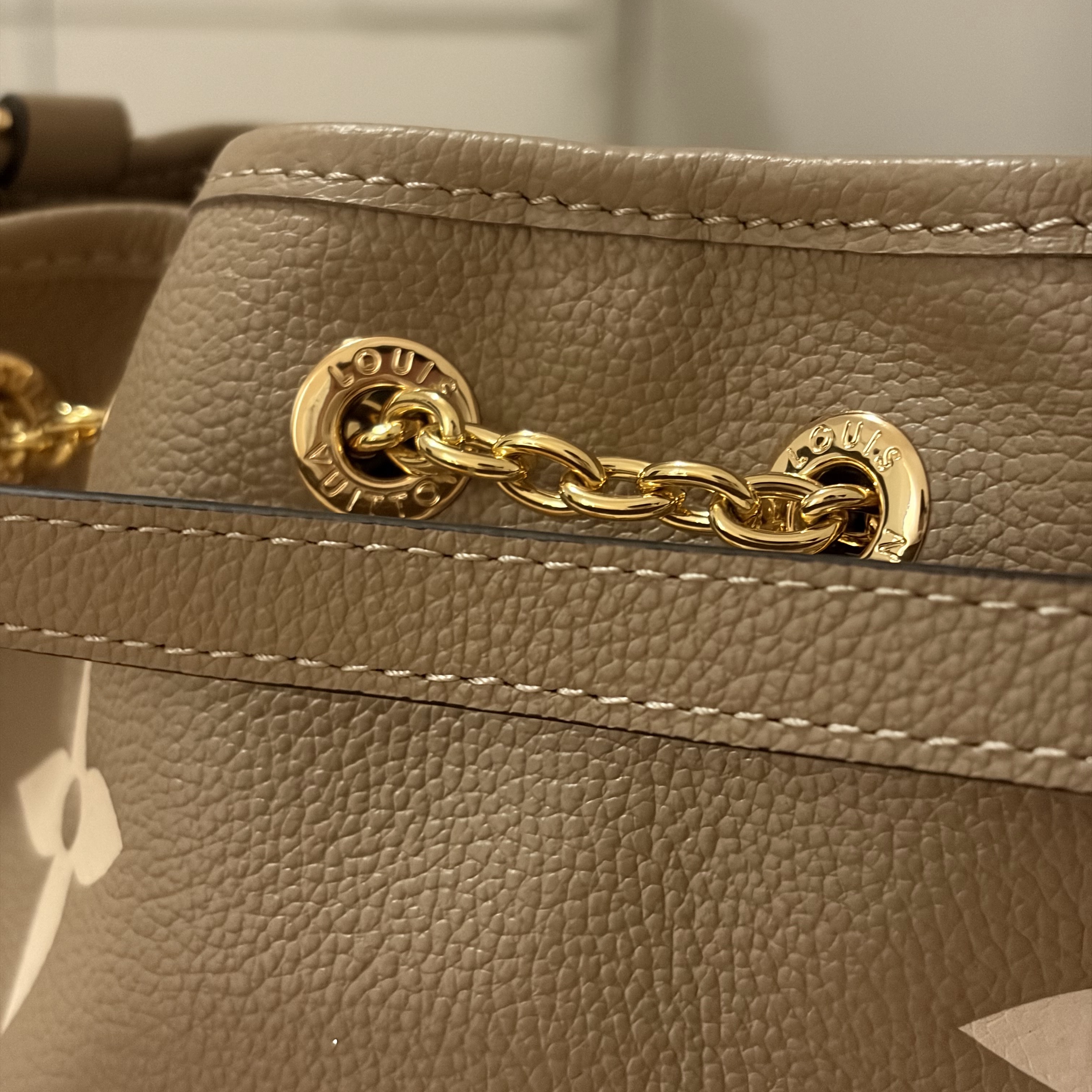 Louis Vuitton LV Bundle Beige Leather Never worn, with tag - Box View