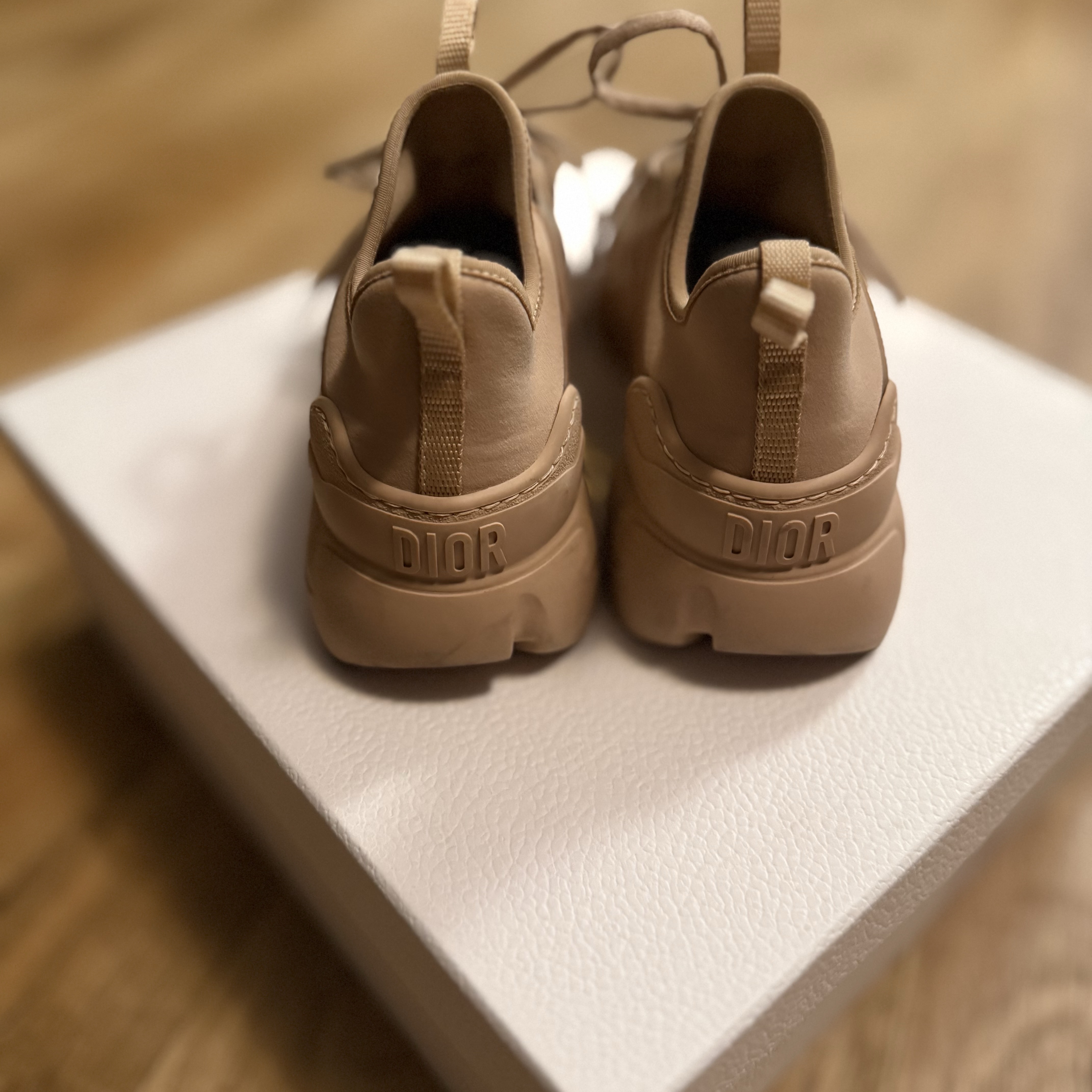 Dior Sneakers Pink Rubber Very good condition - Back View