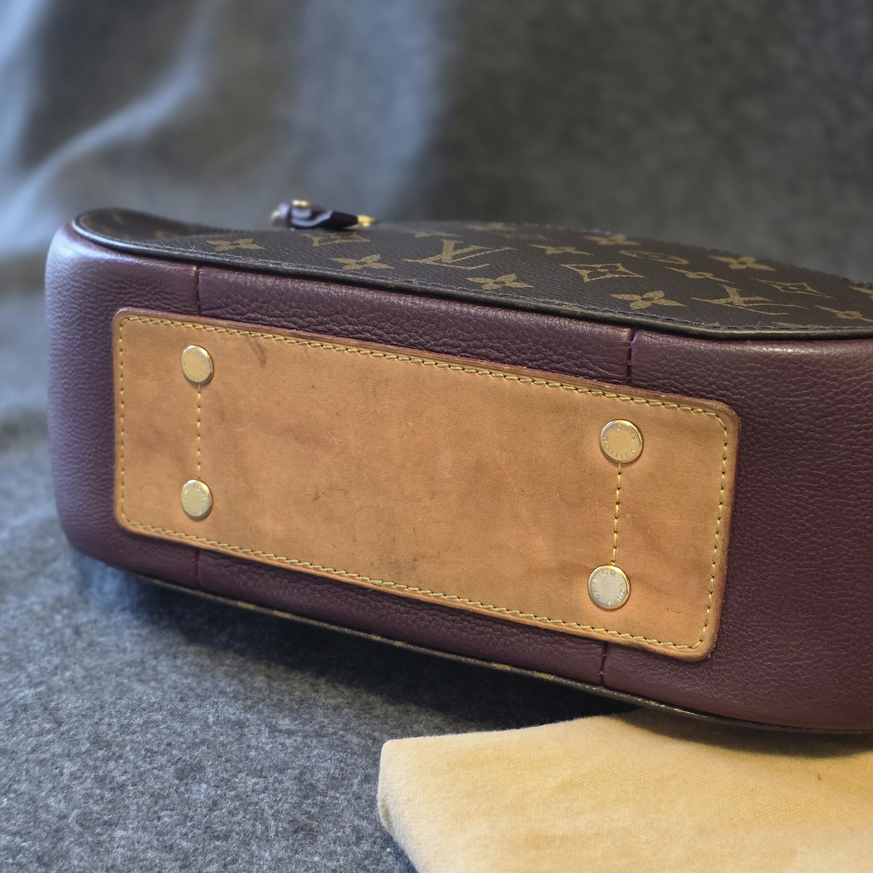 Louis Vuitton Eden Burgundy MM Burgundy Leather Good condition - Inside View