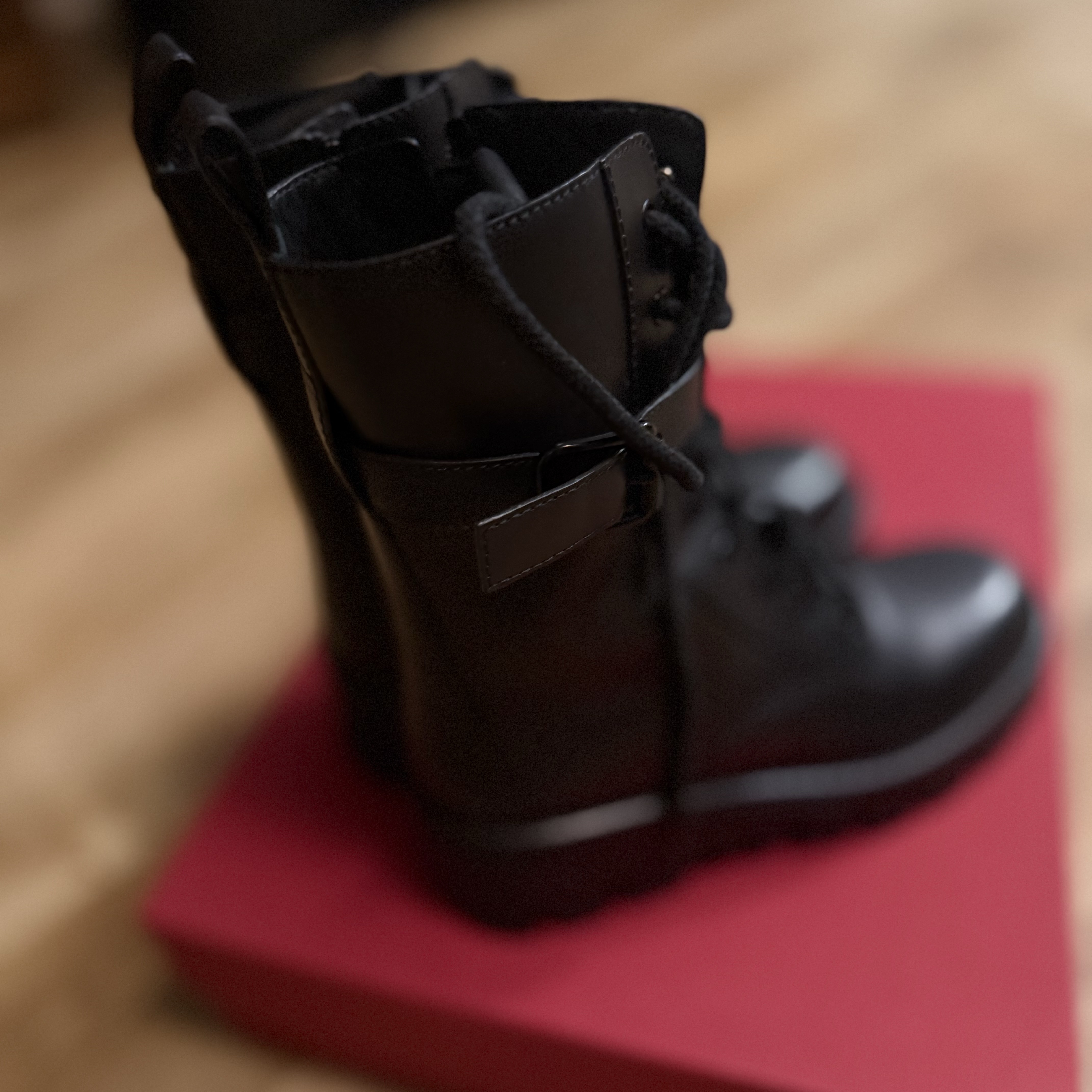 Valentino Boots Black Leather Very good condition - Model View