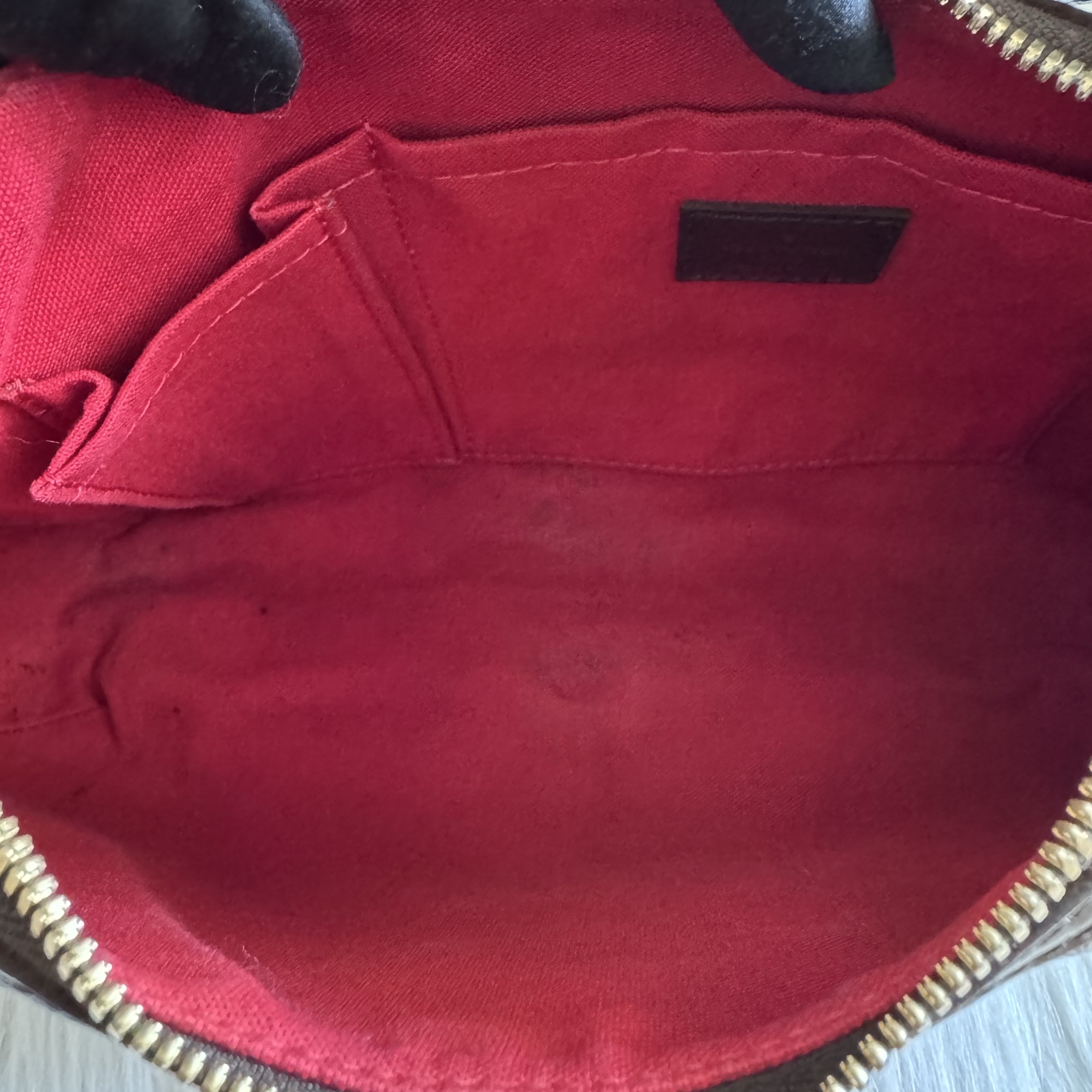 Louis Vuitton Damier Ebene Thames PM Brown Leather Very good condition - Model View