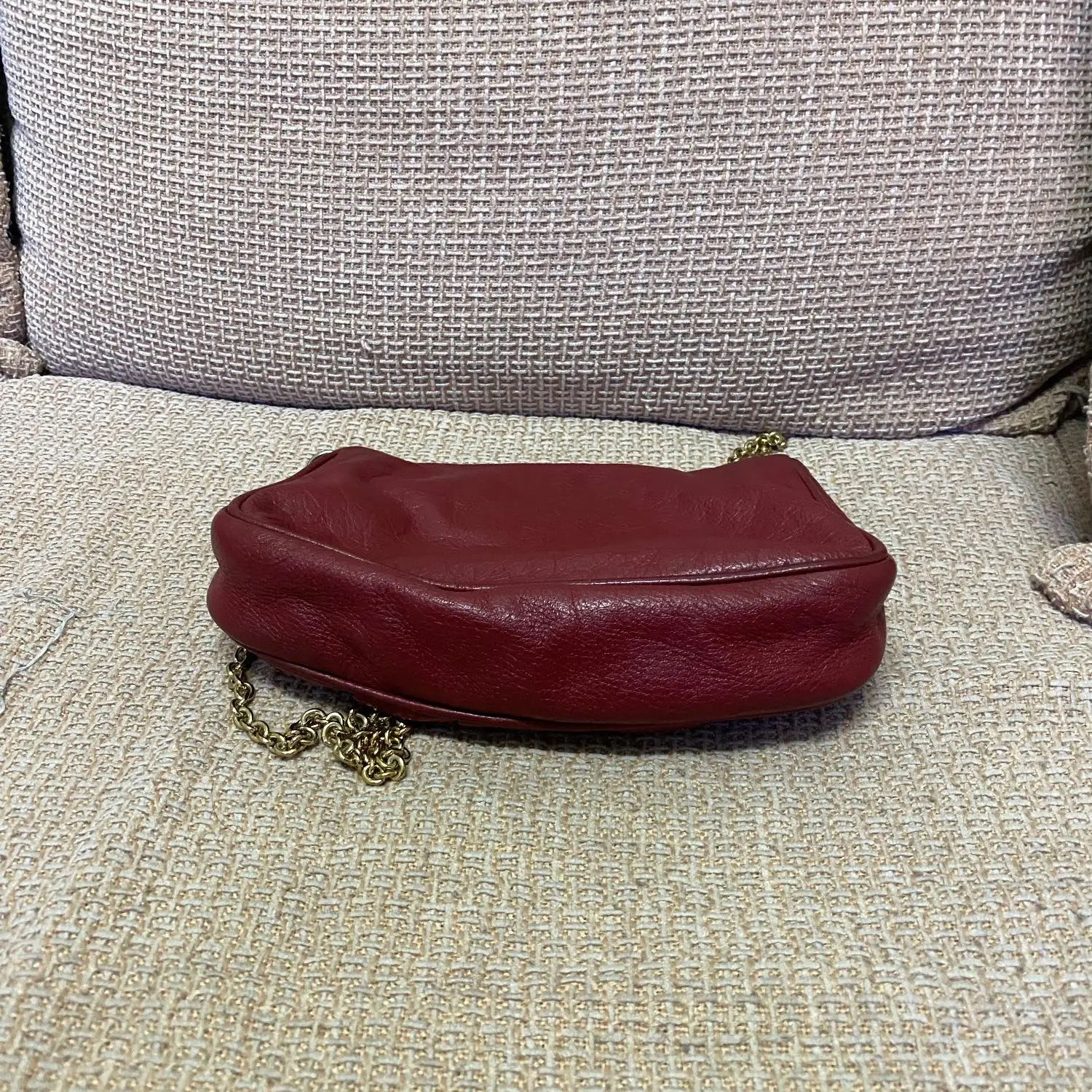 Fendi Fendista Pochette Crossbody Bag Burgundy Very good condition - Box View