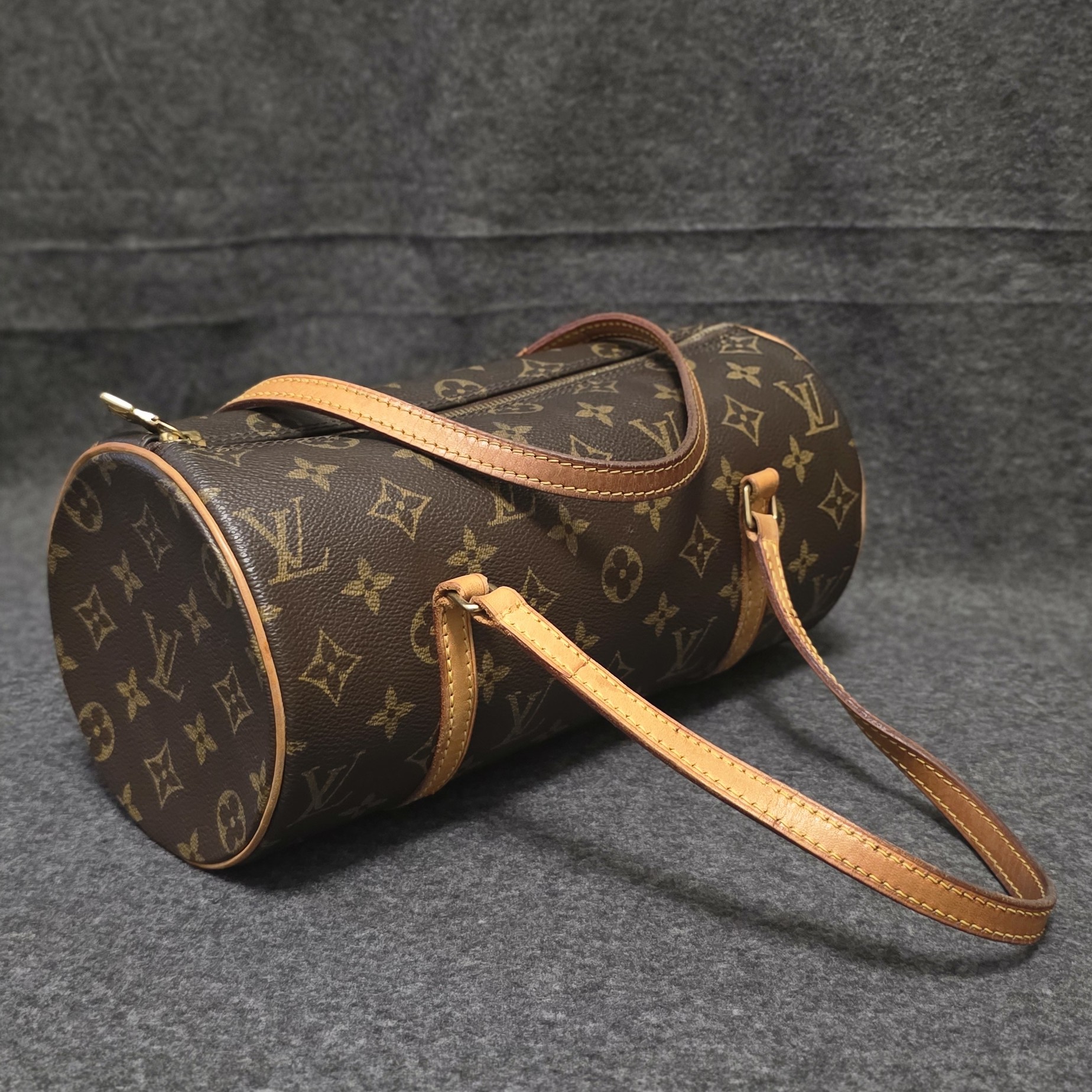 Louis Vuitton Papillon 26 Brown Canvas Very good condition - Back View