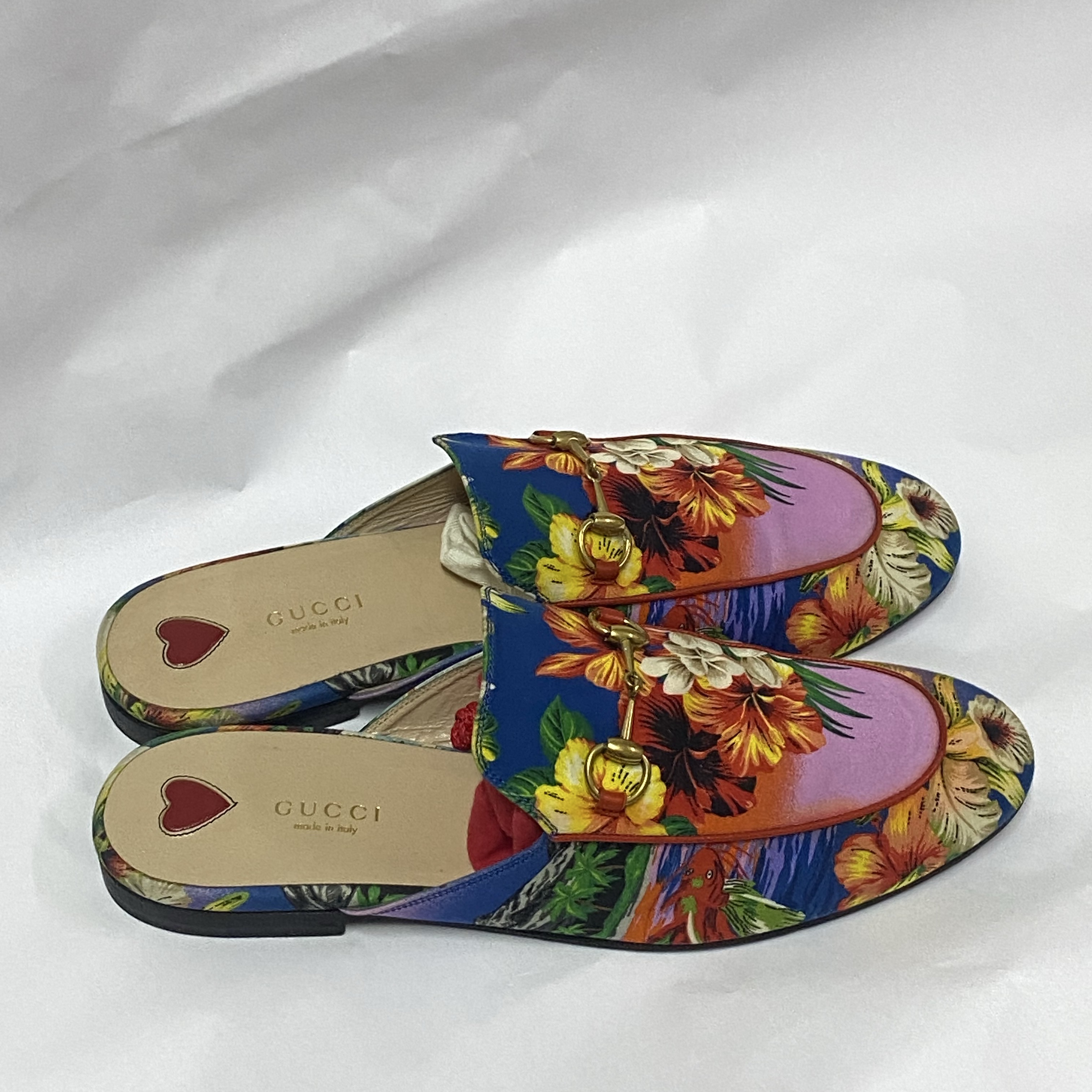 Gucci Multicolor Floral Fabric Princetown MultiColor Never worn - Model View