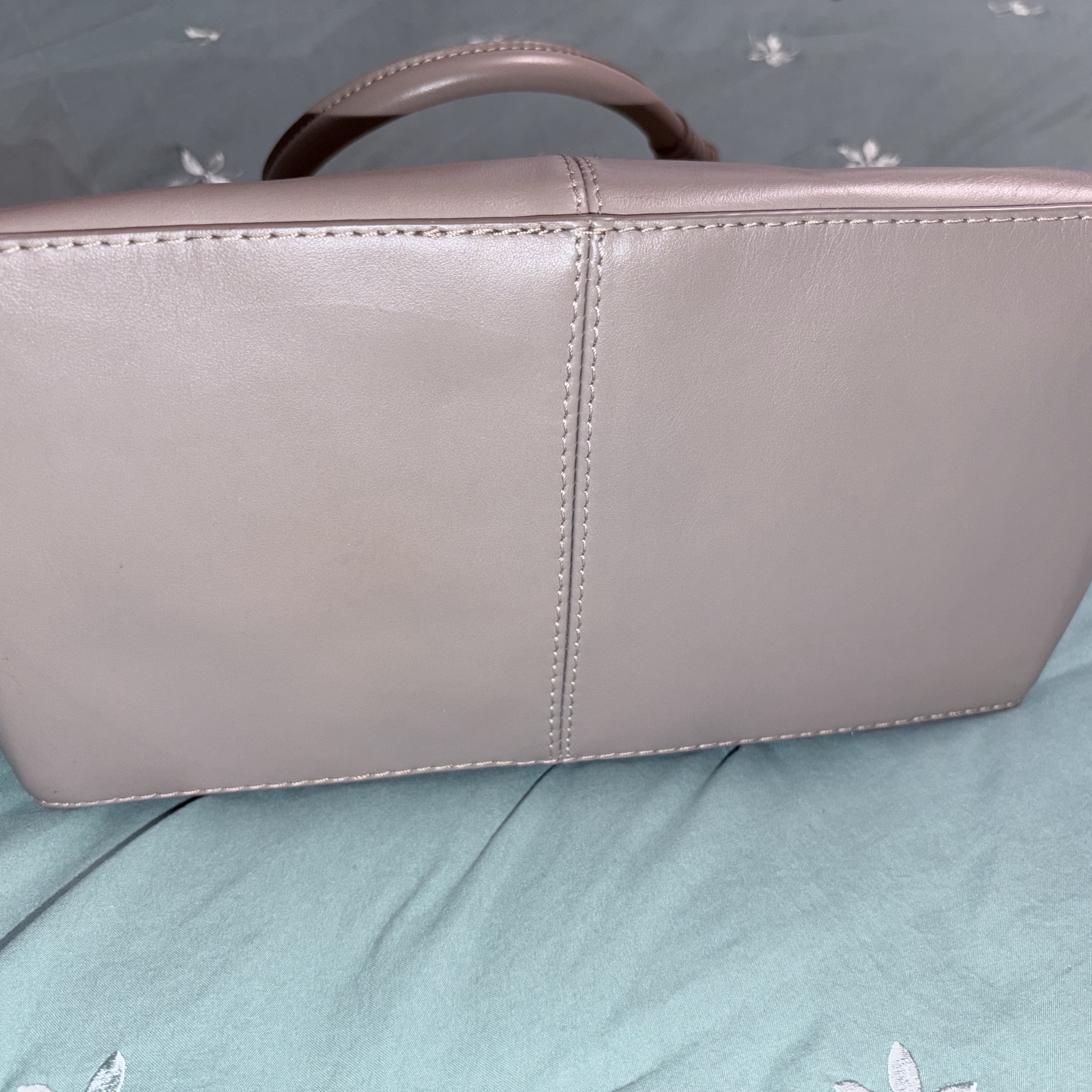 See by Chloé Tote Bag Metallic Leather Never worn - Inside View