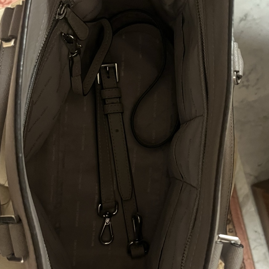 Michael Kors Zip Up Satchel Bag Grey Leather Never worn - Inside View