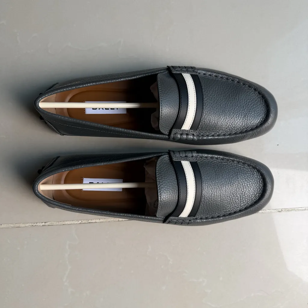 Bally Bally Loafers Grey Leather Never worn, with tag - Inside View