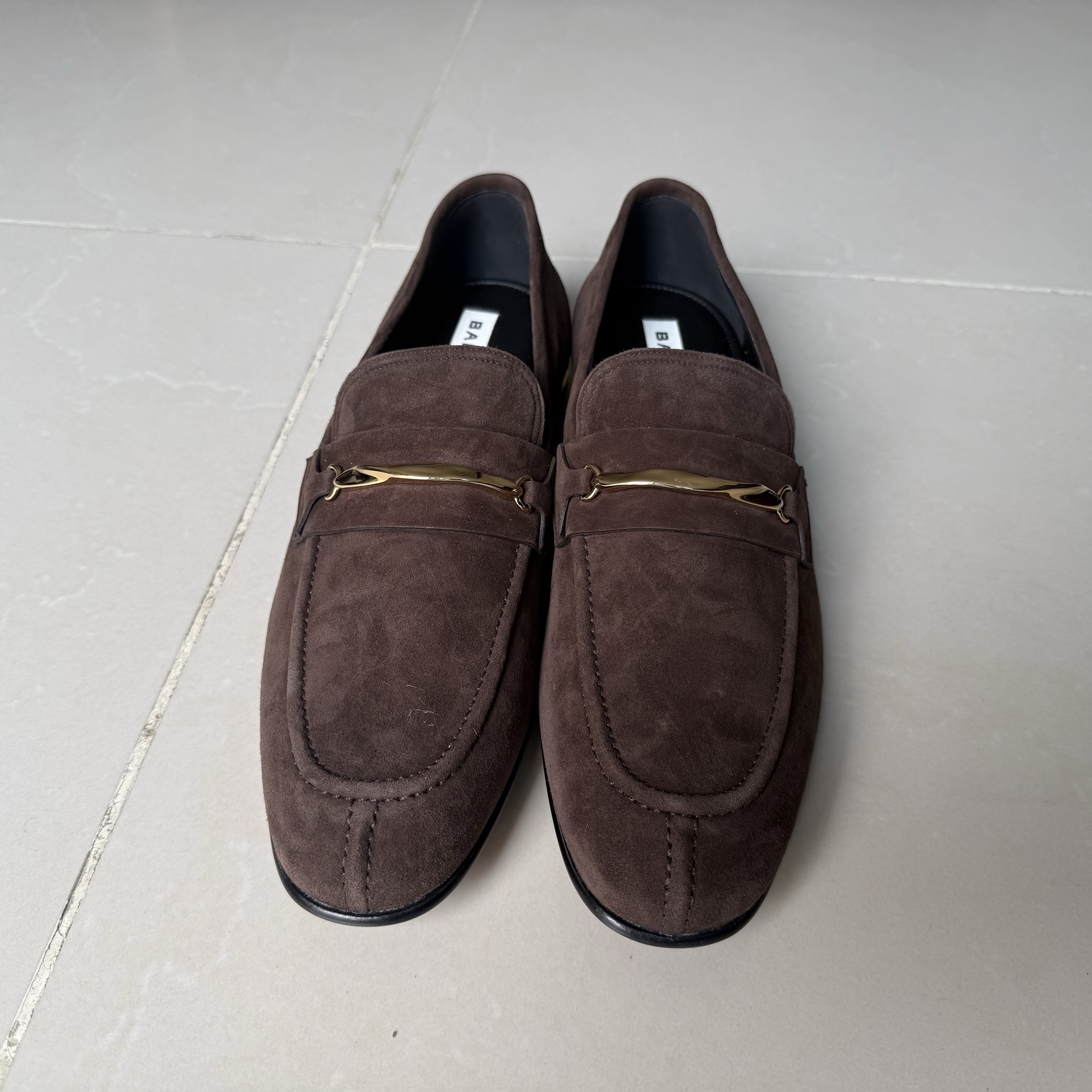 Bally Bally Loafers Brown Leather Never worn, with tag - Model View