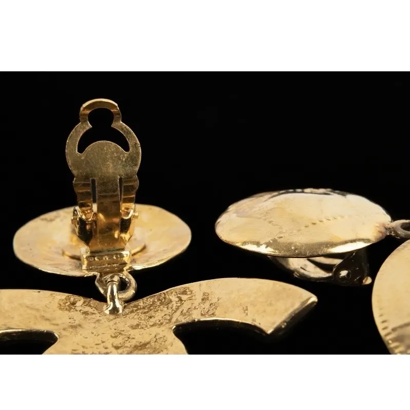 Chanel CC Clip-on Drop Earrings Gold Gold Good - Model View