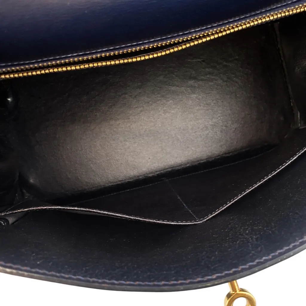 Hermès Kelly 28 Midnight Blue Blue Leather Good - Model View
