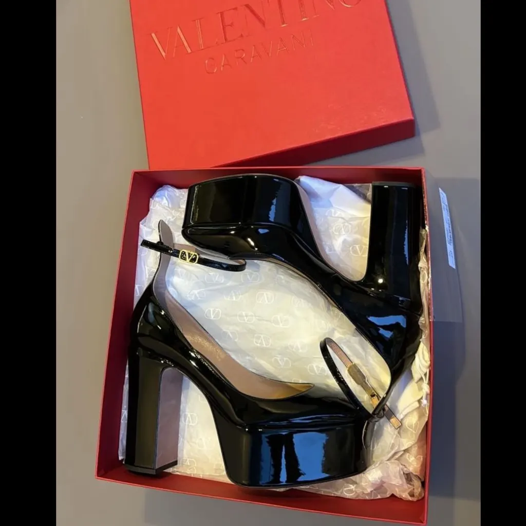 Valentino Tan-go Platform Pumps Black Leather Very good - Box View