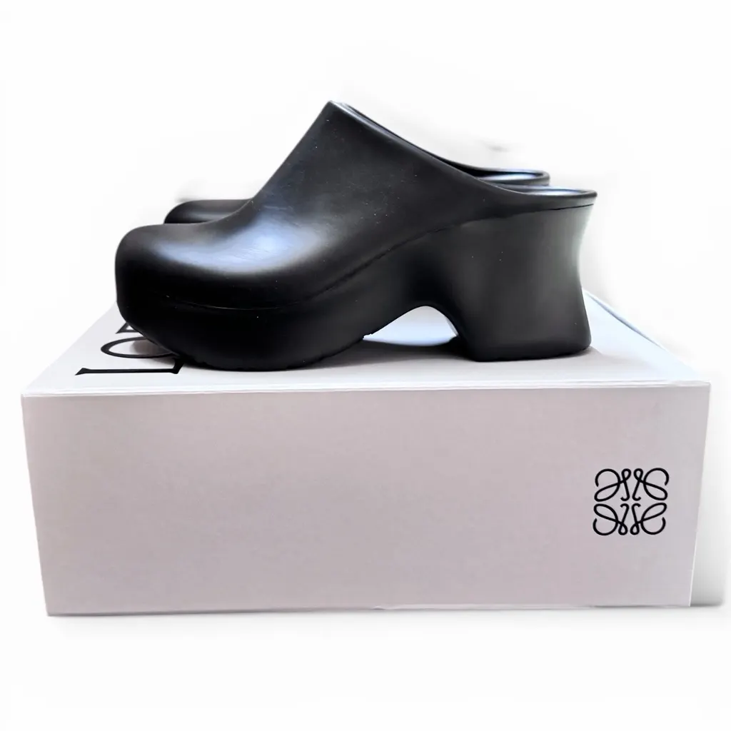 Loewe Loewe Terra Foam Clog Black Rubber Never worn, with tag - Model View