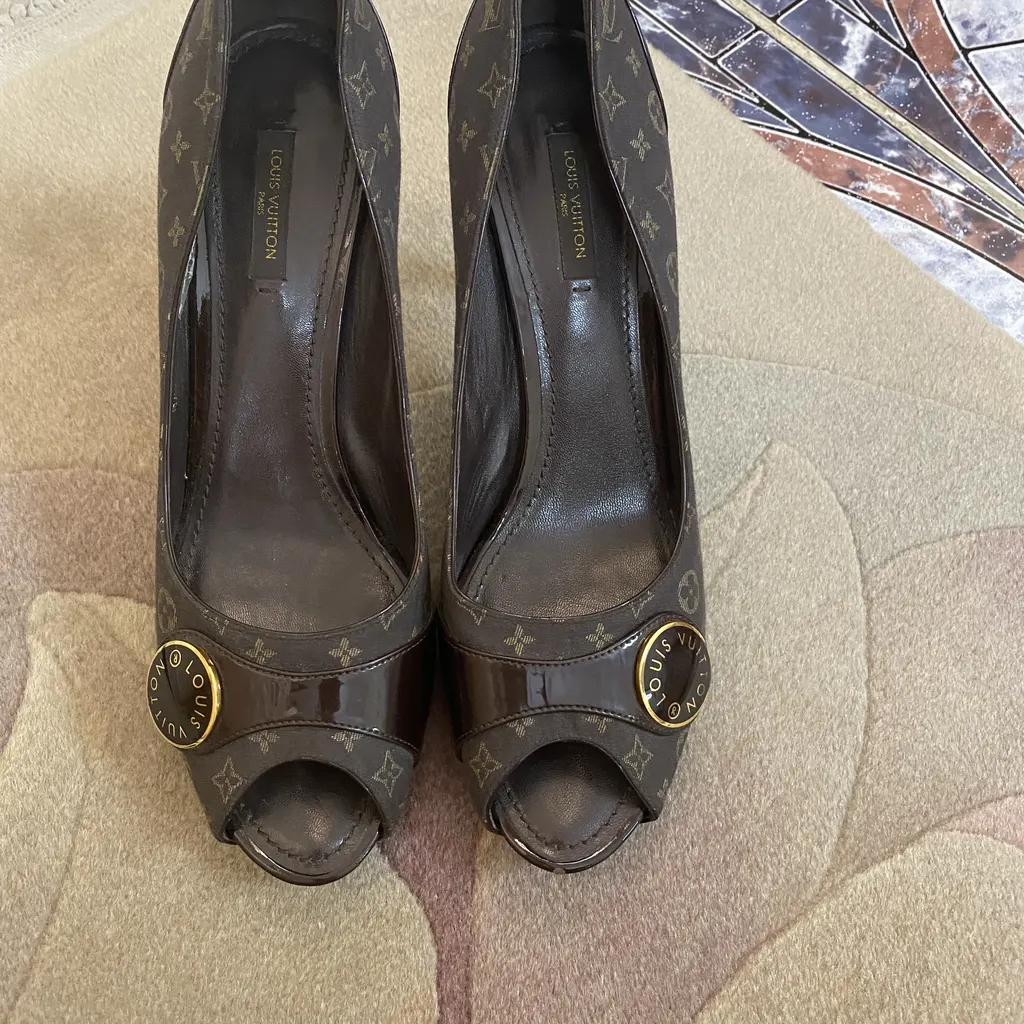 Louis Vuitton Heels Brown Canvas Fair - Inside View