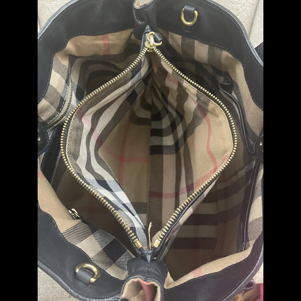 Burberry Banner Tote Leather Bag Black Leather Good - Box View