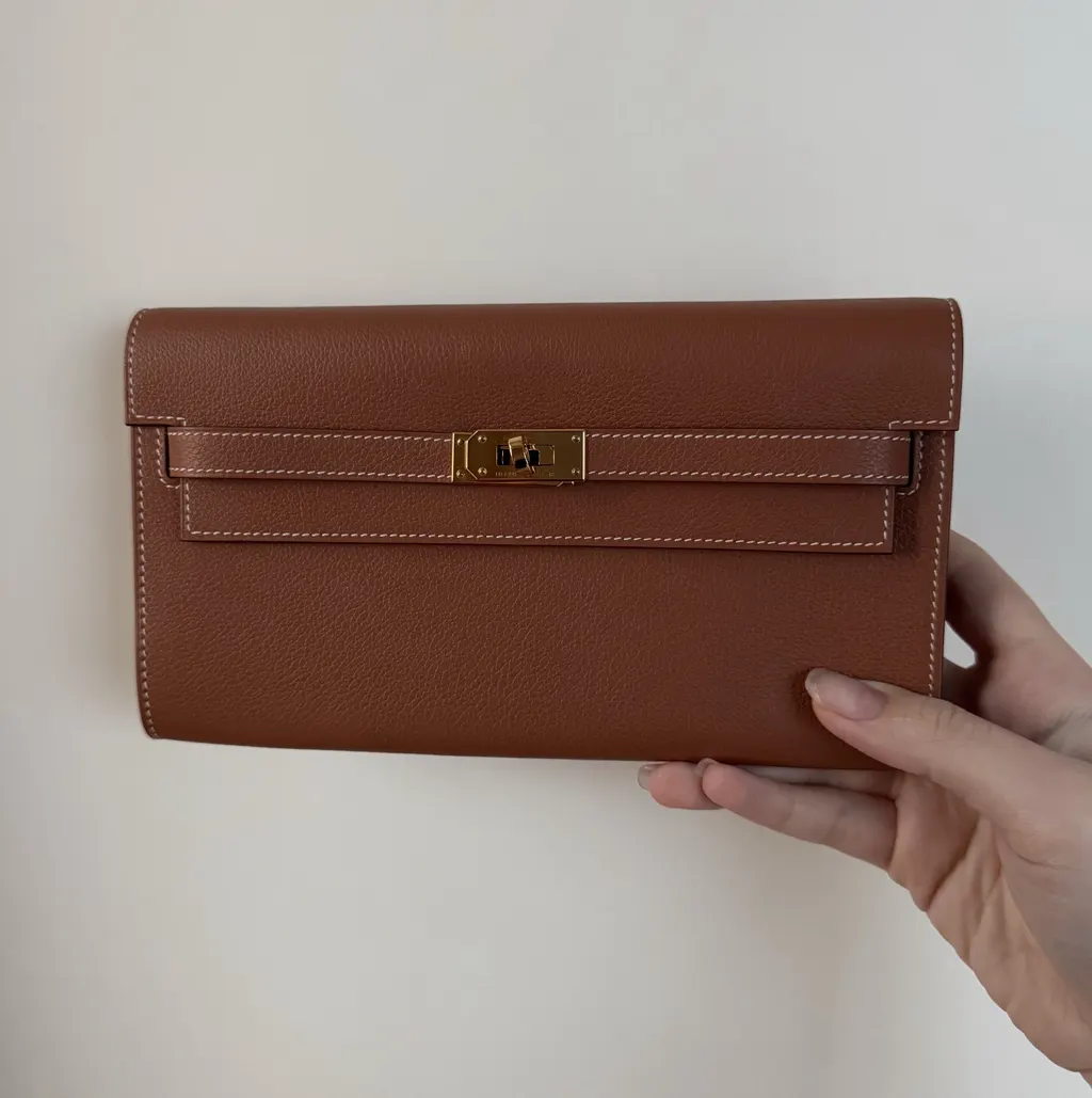 Hermès Kelly to go Brown Leather Never worn, with tag - Box View