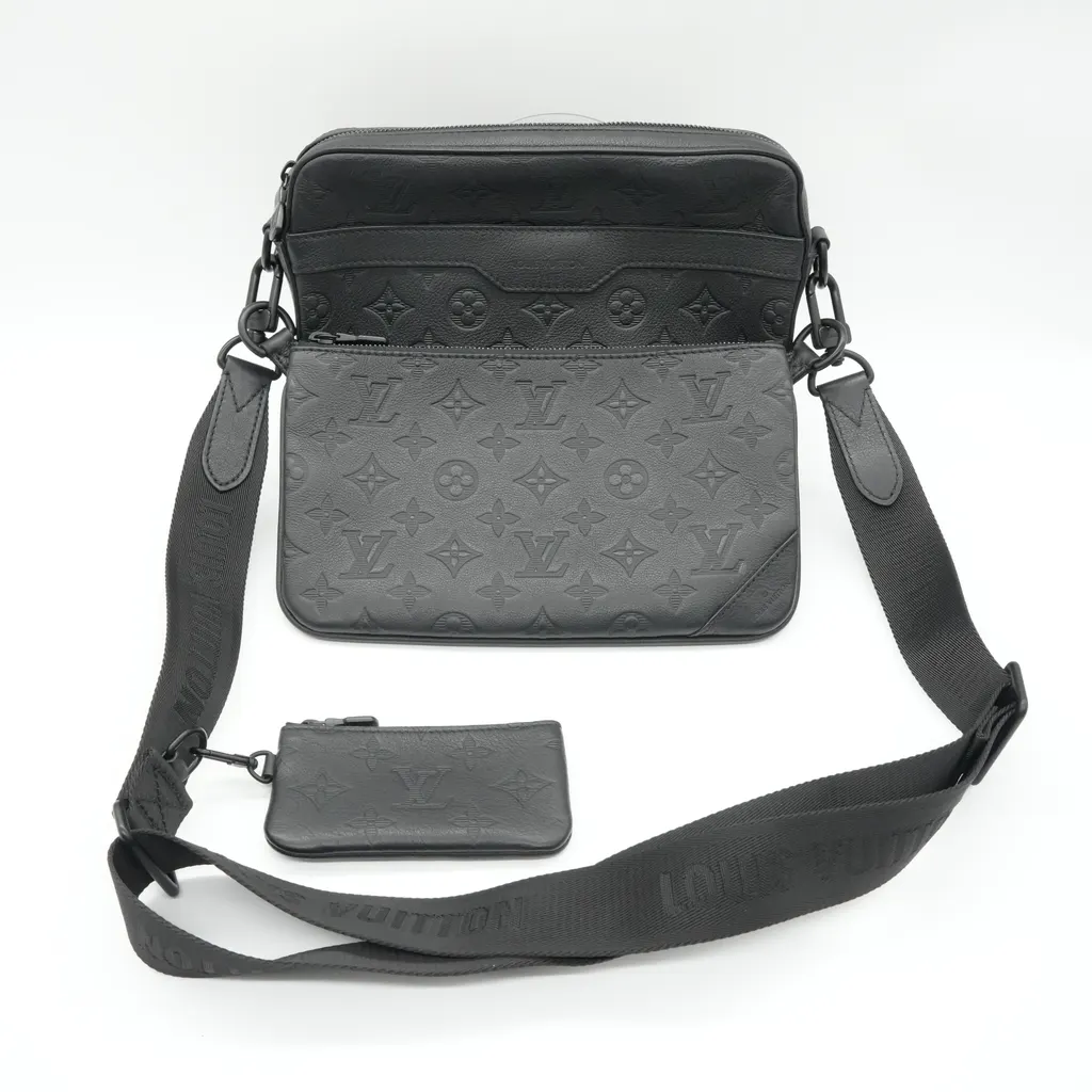 Louis Vuitton Trio Messenger Shadow Monogram Black Leather Very good - Box View