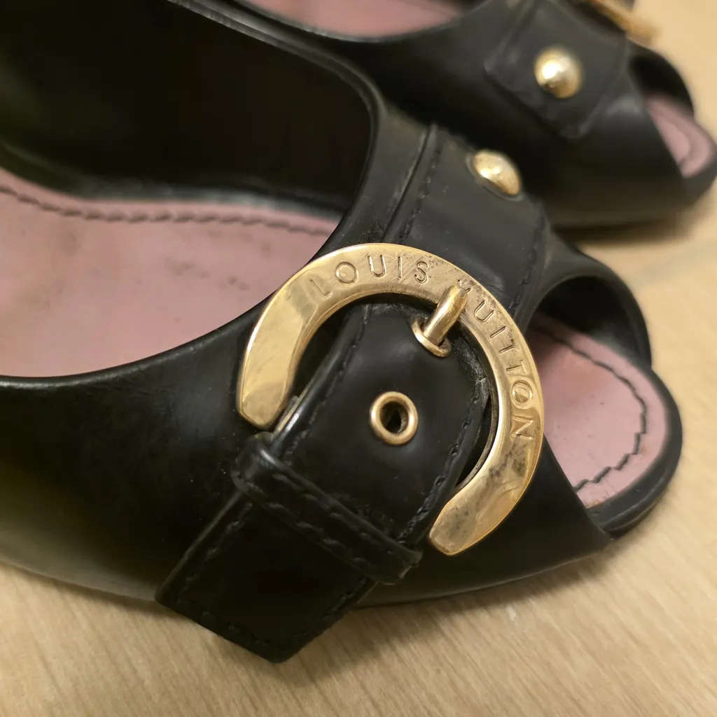 Louis Vuitton Louis Vuitton Peep-toe Heels Black Leather Good - Box View