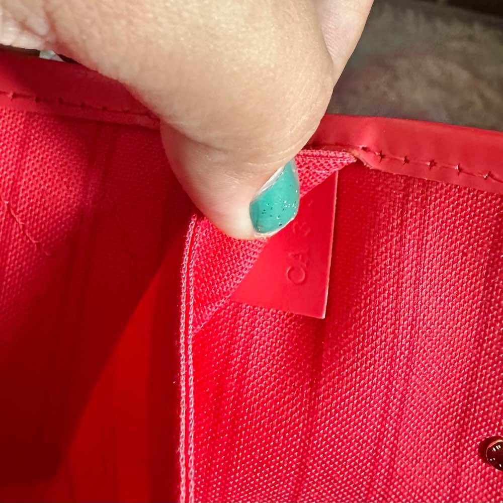 Louis Vuitton Neverfull - Image 10