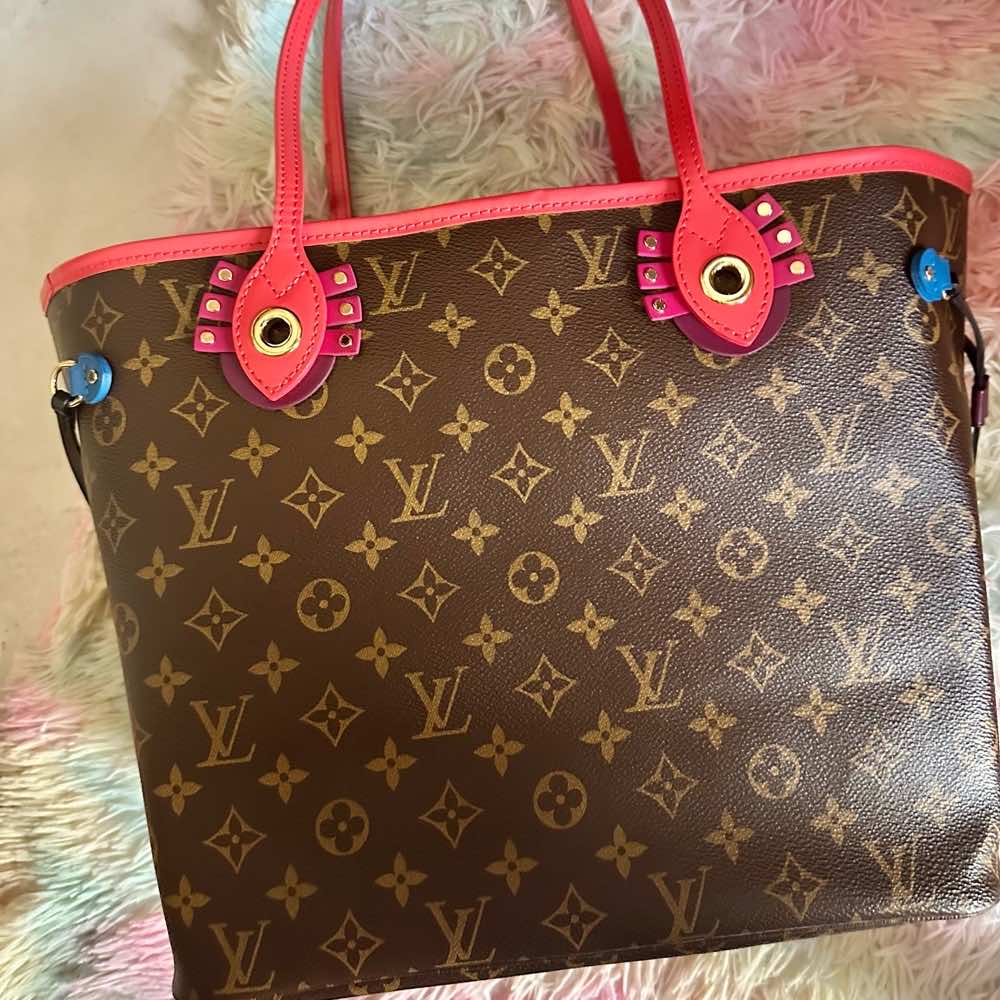 Louis Vuitton Neverfull - Image 12