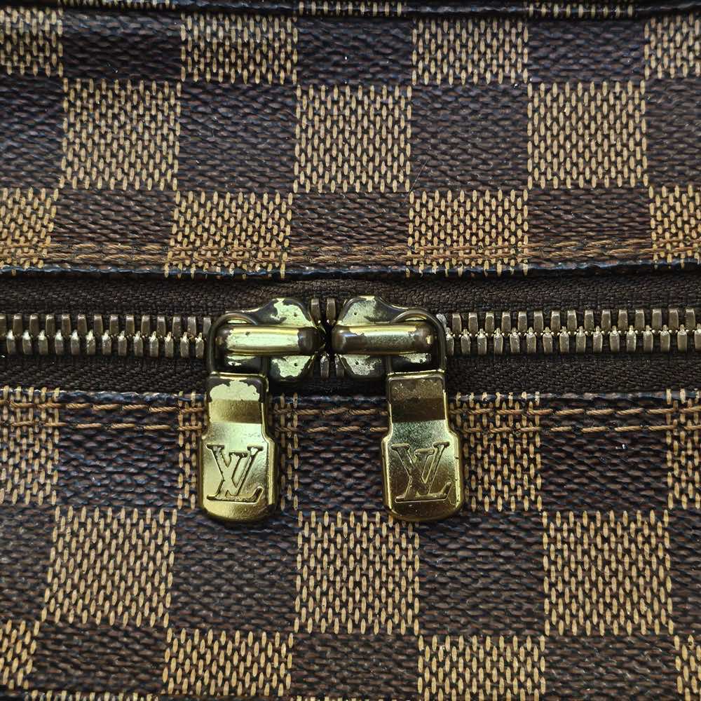Louis Vuitton Naviglio Messenger - Image 12