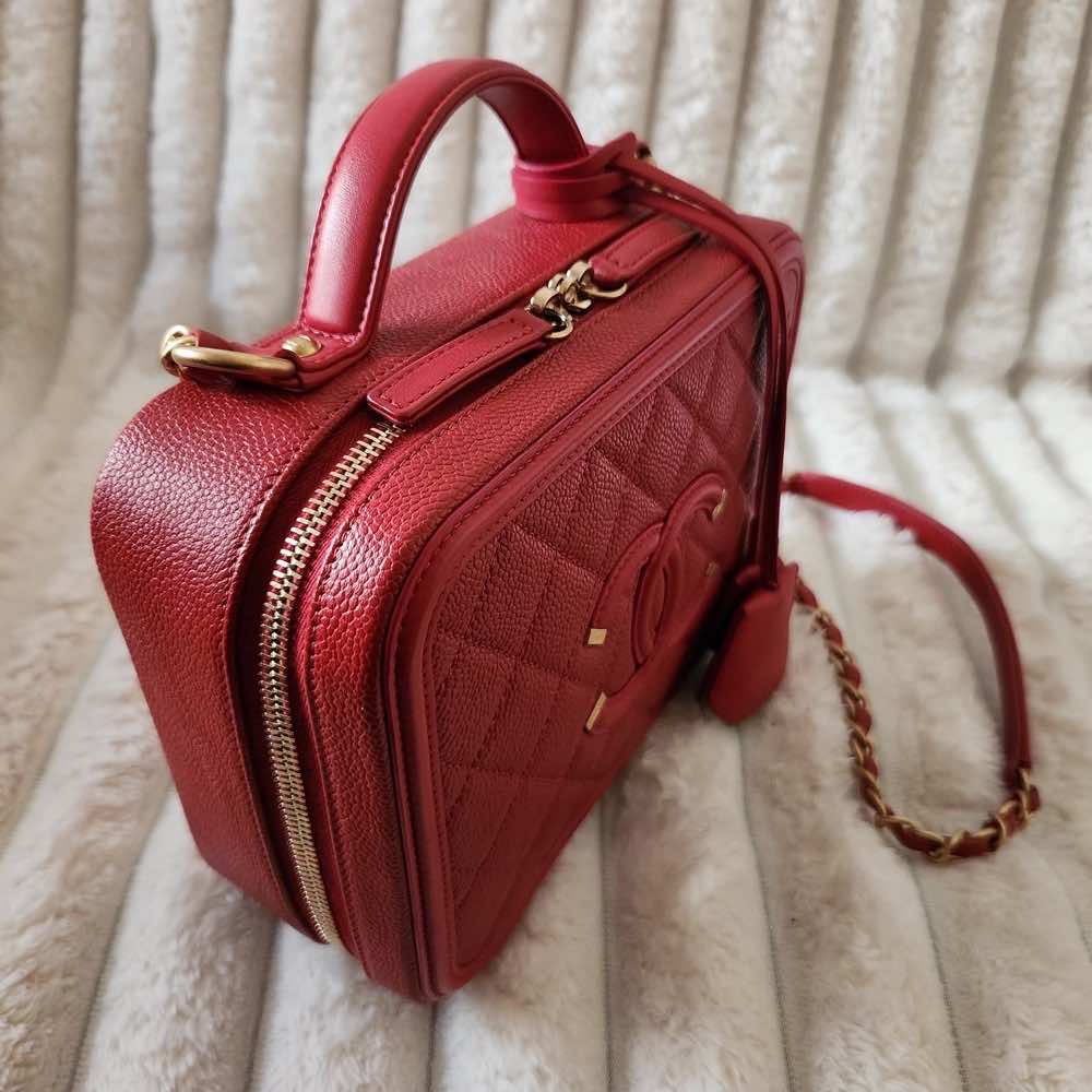 Chanel Filigree Vanity Case - Detail 2