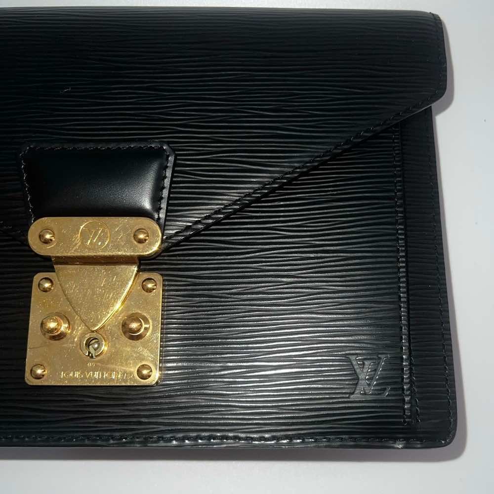 Louis Vuitton Dragonne Pochette - 5