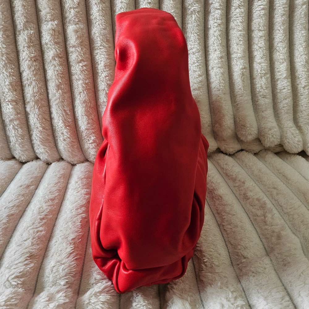Bottega Veneta Shoulder Pouch Red Leather Good - Box View