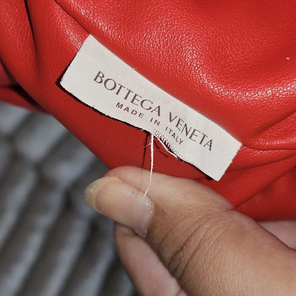 Bottega Veneta Shoulder Pouch - Image 12