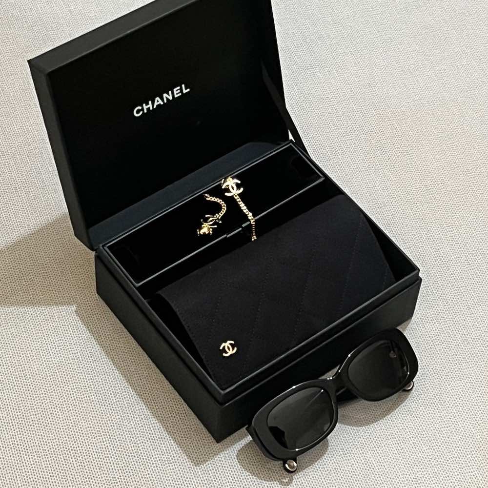 Chanel Rectangle Black Acetate Plastic Very good - Inside View
