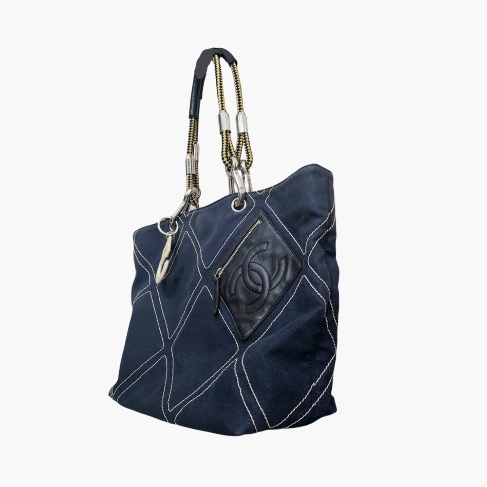 Chanel Timeless Tote - Detail 1