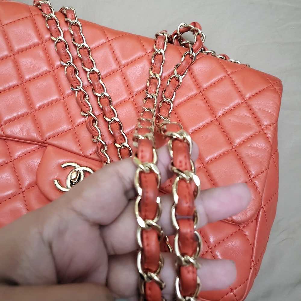 Chanel Classic Flap - Detail 2