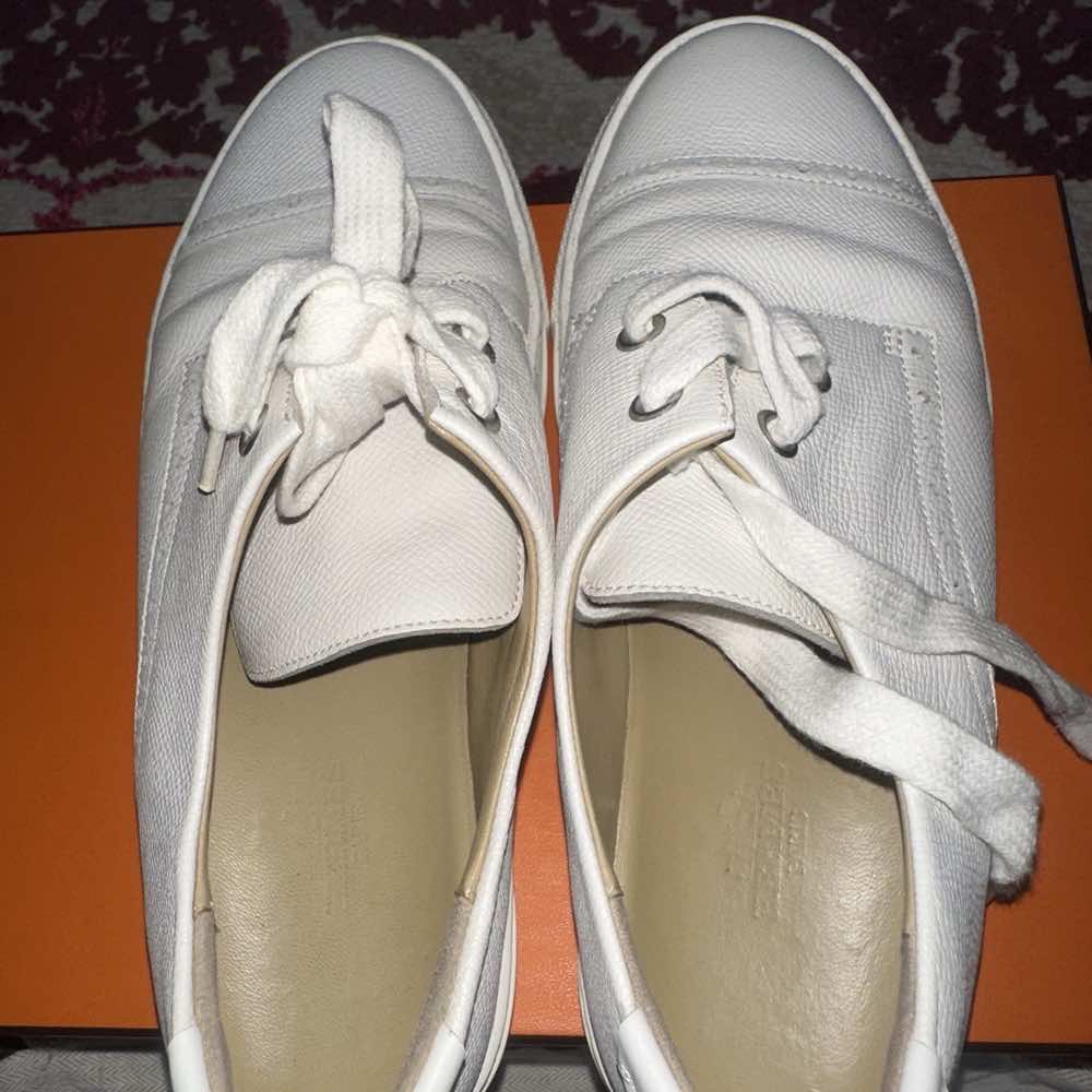 Hermès Hermes Sneaker - Side view