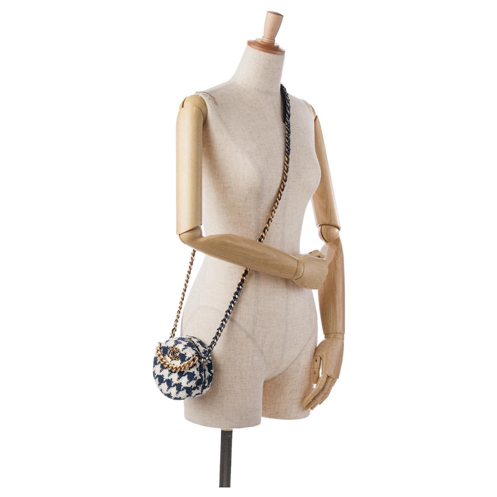 Chanel Tweed 19 Round Bag - Image 14