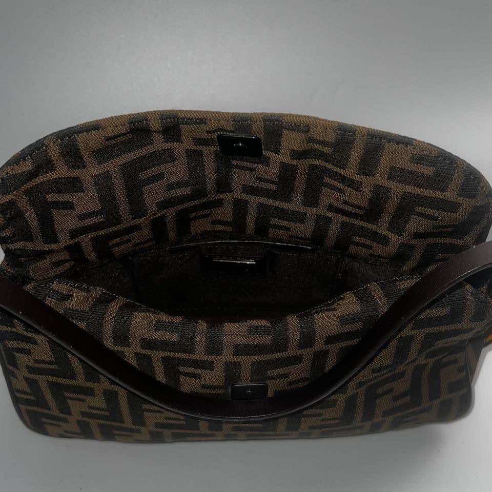Fendi Baguette - Detail 1