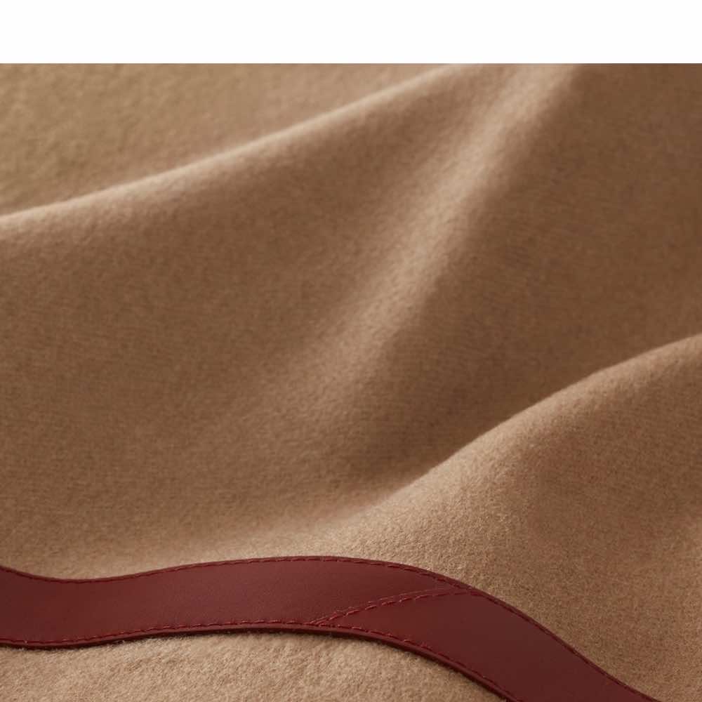 Hermès Trompe l'Oeil Stole - Detail 2