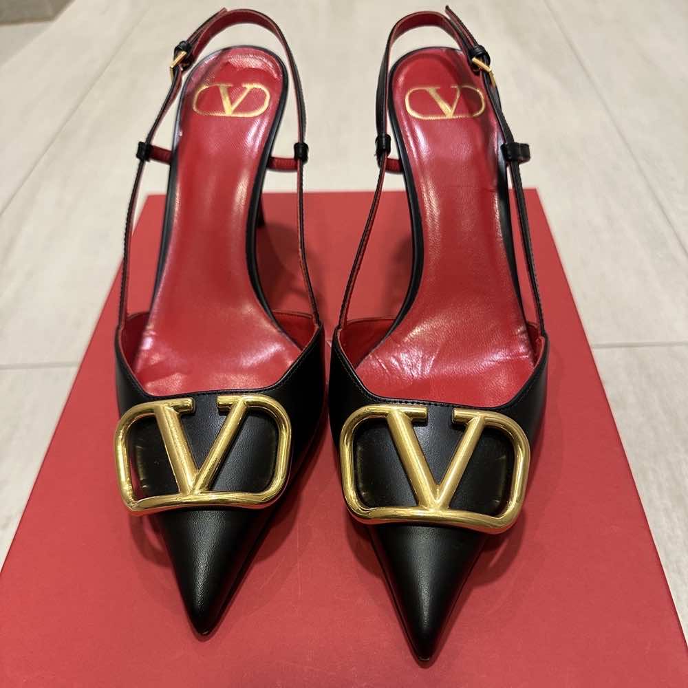Valentino Garavani VLogo Slingback Pumps - Detail 2
