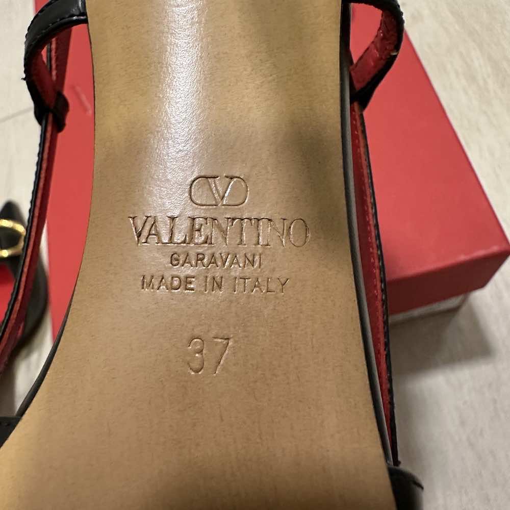 Valentino Garavani VLogo Slingback Pumps - Side view