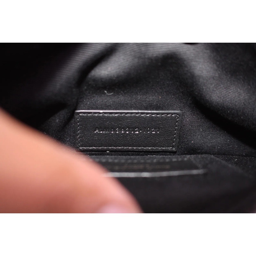 Saint Laurent Cassandre Matelassé Pouch - Detail 2