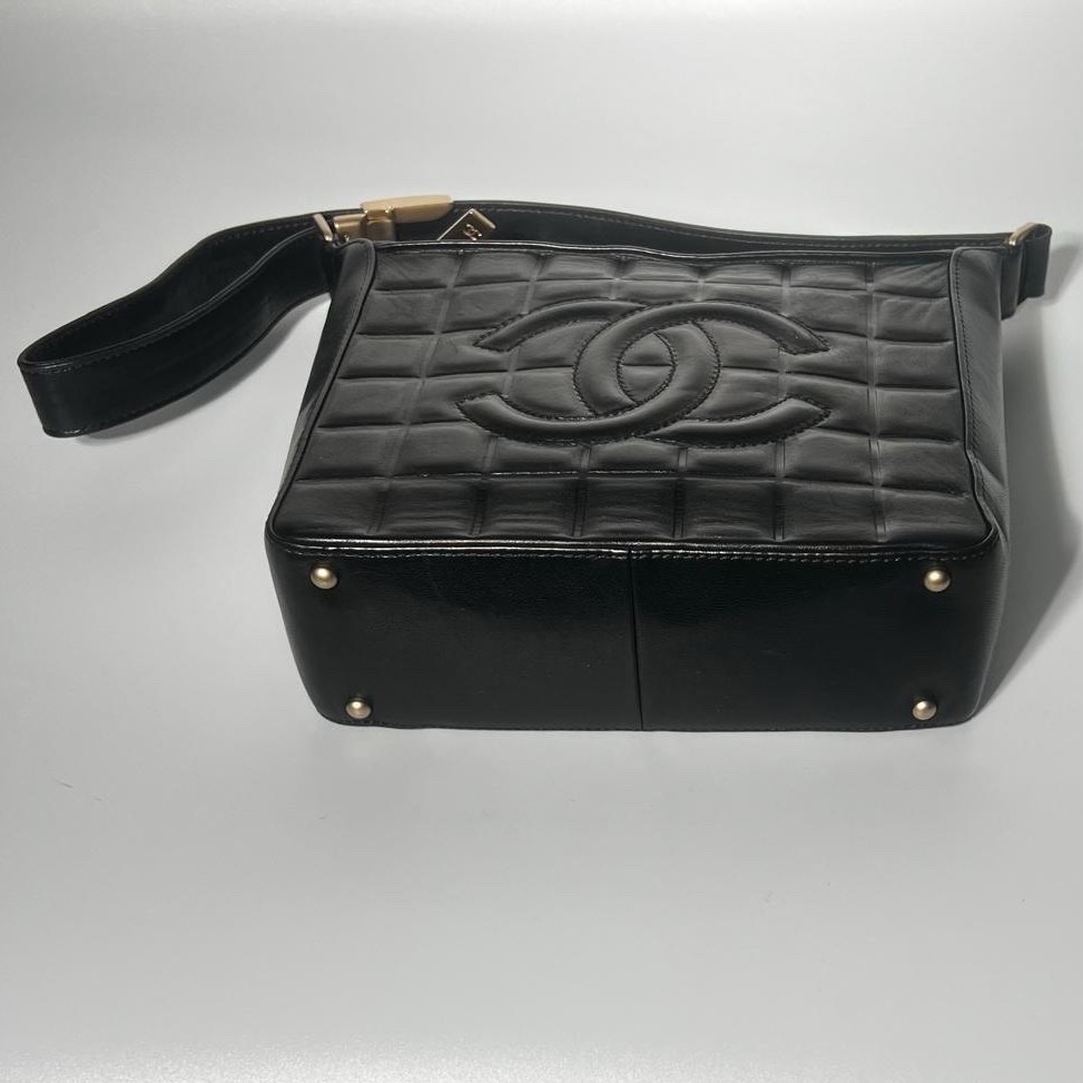 Chanel Chocolate Bar - Detail 2