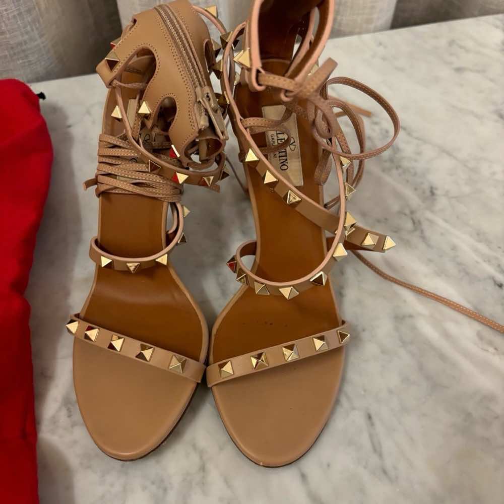 Valentino Garavani Rockstud Gladiator Heel Sandals - Image 10