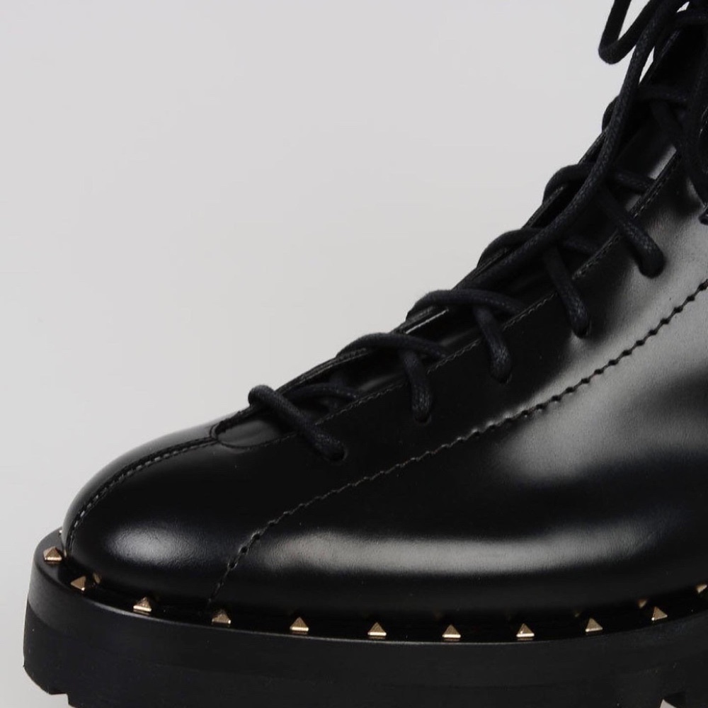 Valentino Garavani Soul Rockstud Combat Boots - Side view