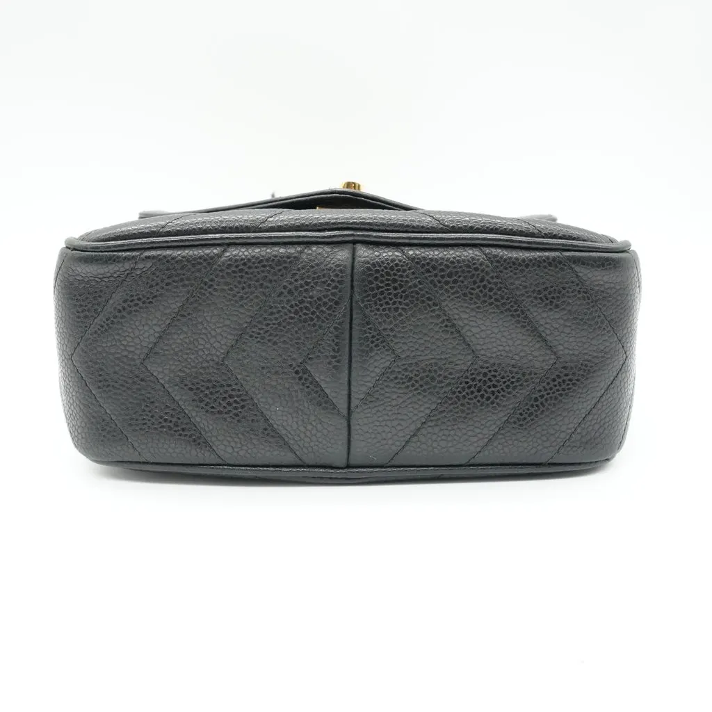 Chanel Vintage Camera Bag Chevron Black Leather Black Leather Fair - Inside View