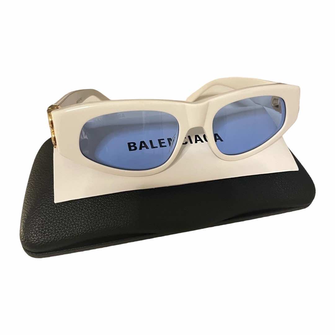 Balenciaga Dynasty White Acetate Never worn, with tag - Front View
