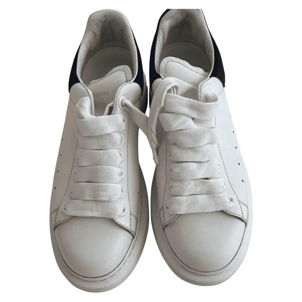 Alexander McQueen Oversized Sneaker White Leather Very good - Front View