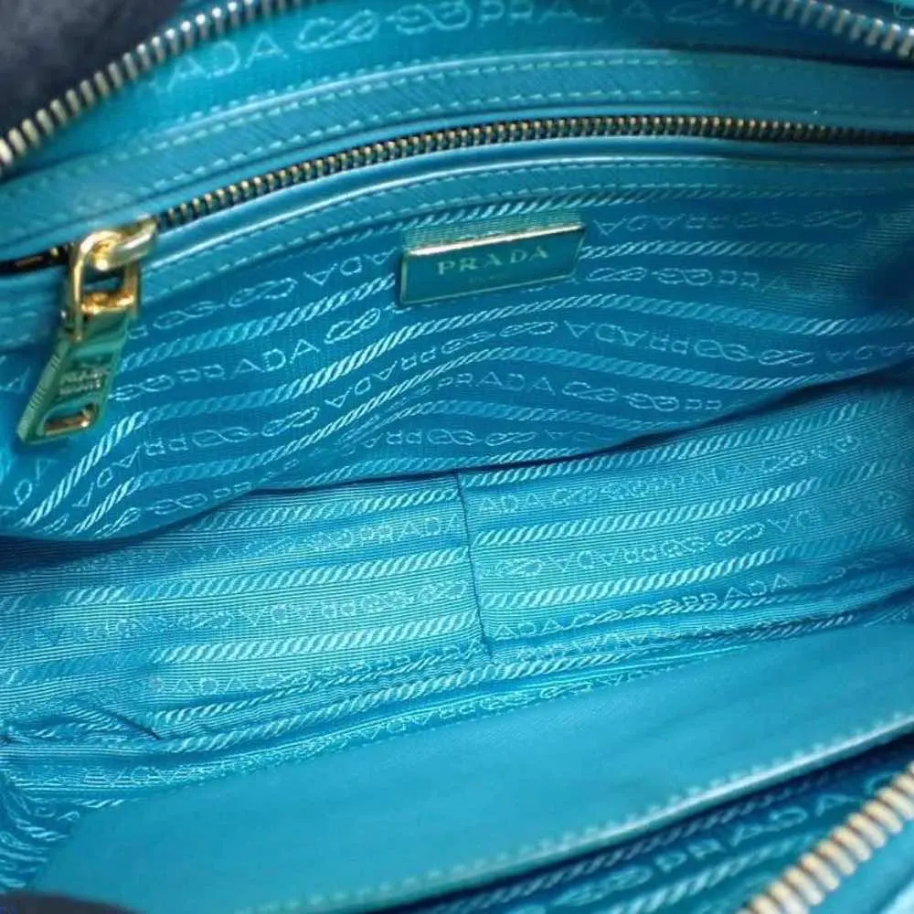 Prada Bauletto Green Leather Good - Inside View