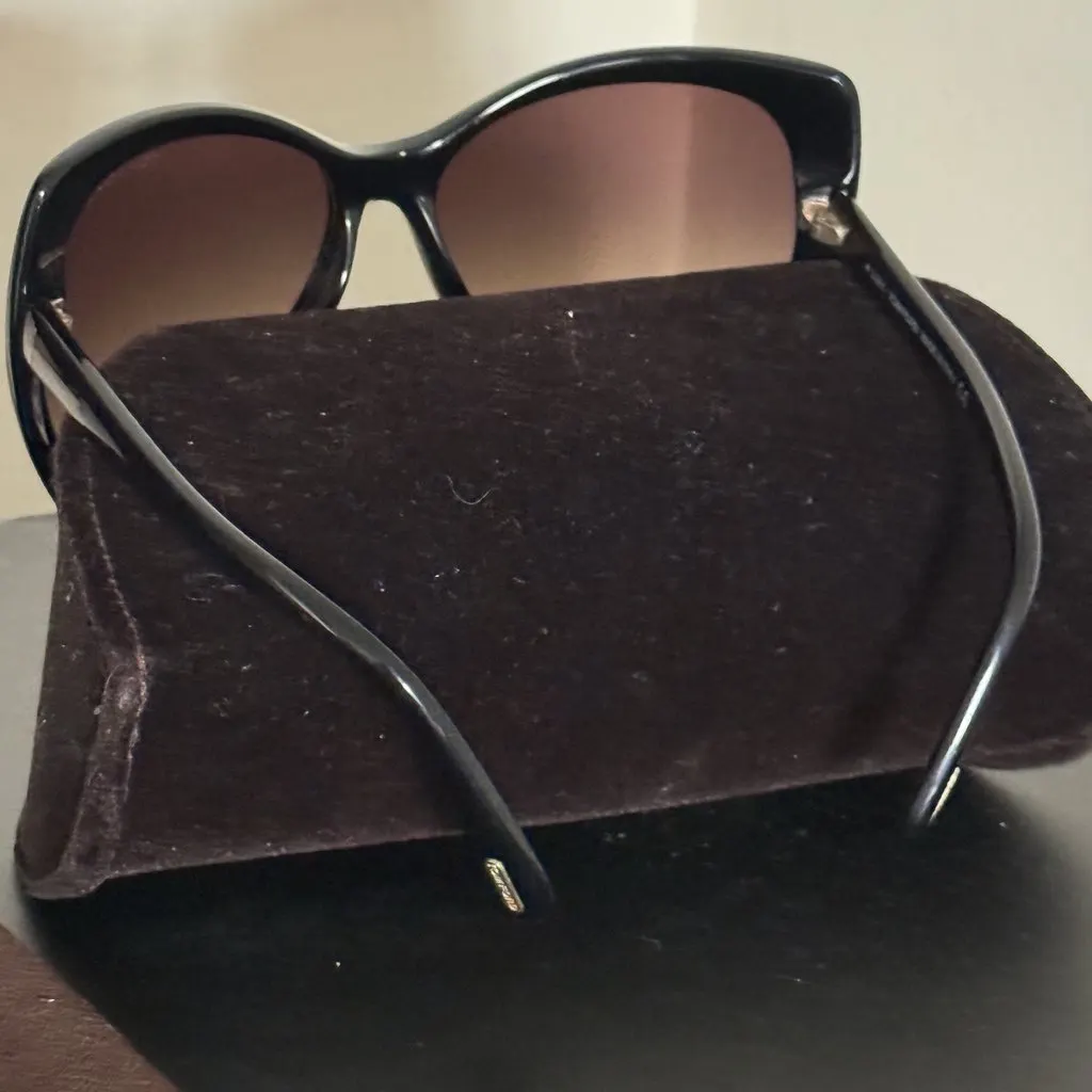 Tom Ford Black/dark Brown Shades Black Plastic Good - Model View