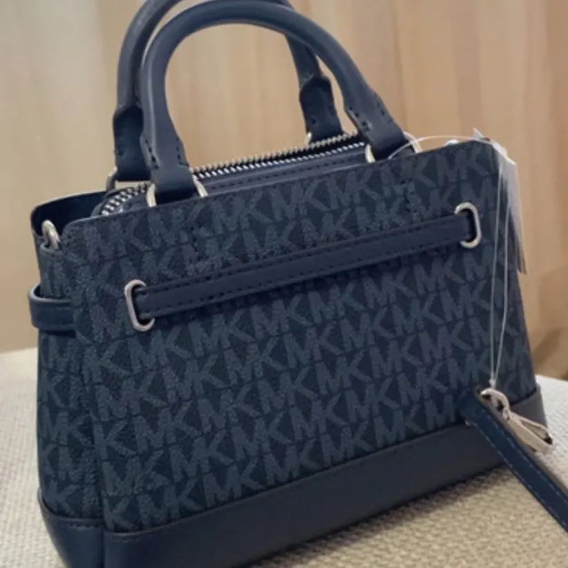 Michael Kors Michael Kors Reed Admiral Handbag – Navy Blue Navy Leather Never worn, with tag - Back View