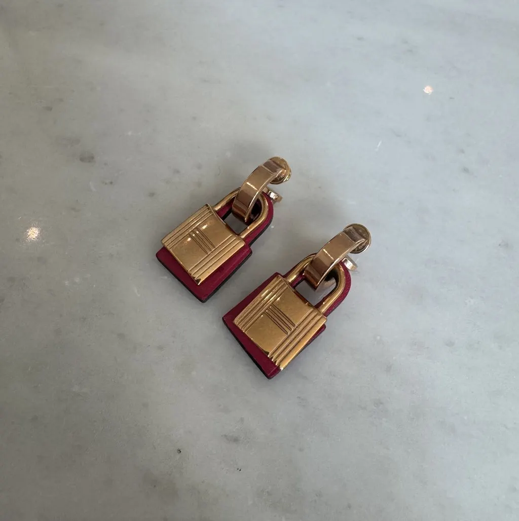Hermès O Kelly Earrings Gold Gold Very good - Back View